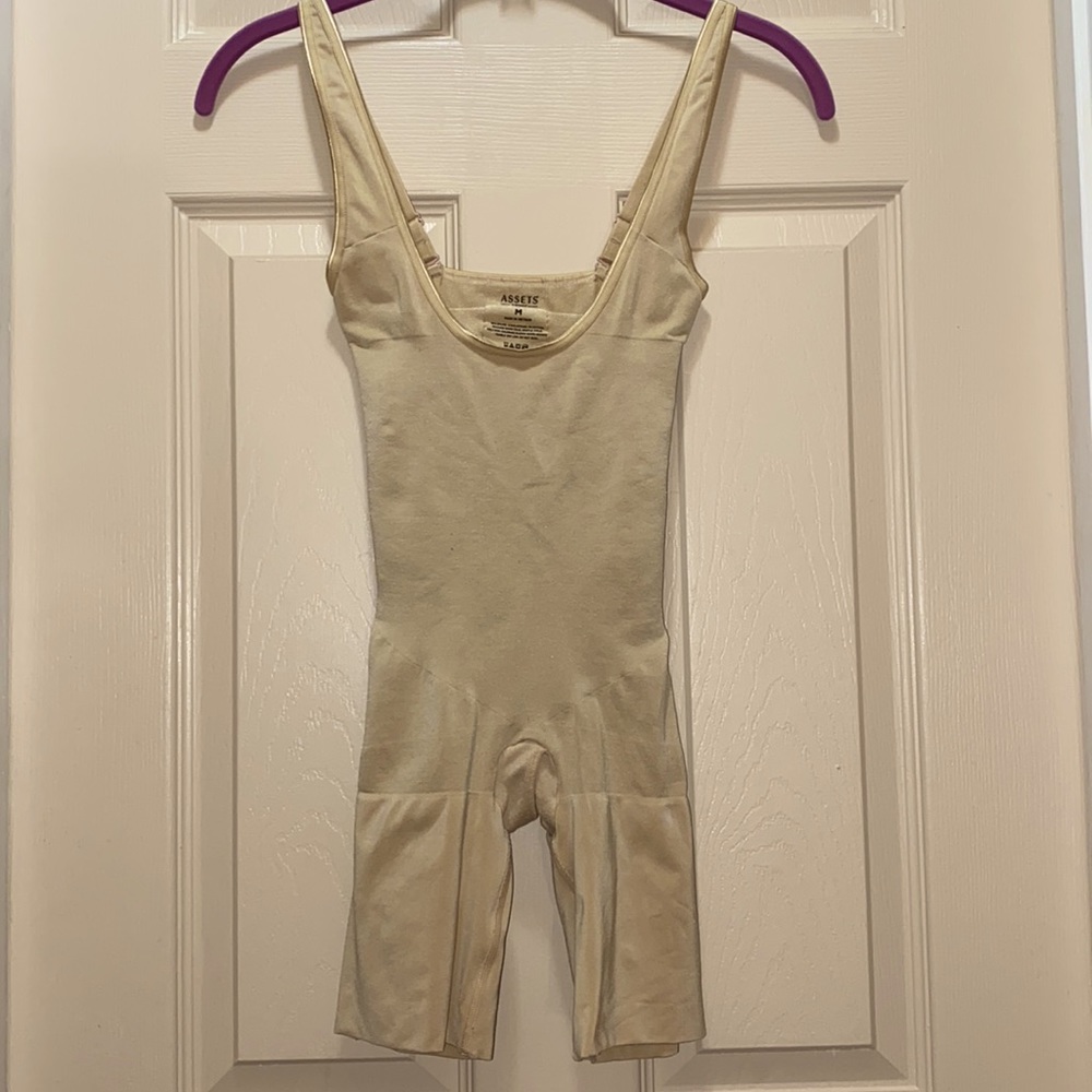 Assets by Spanx SZ M